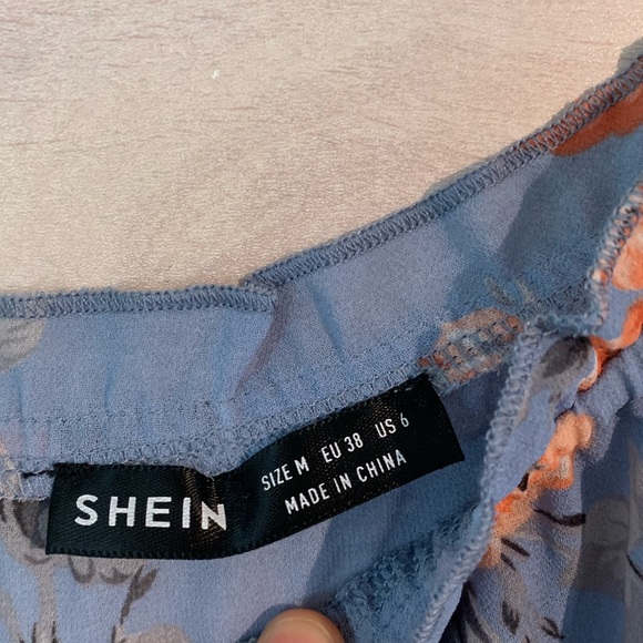 Off the shoulder floral top - Picture 3 of 4